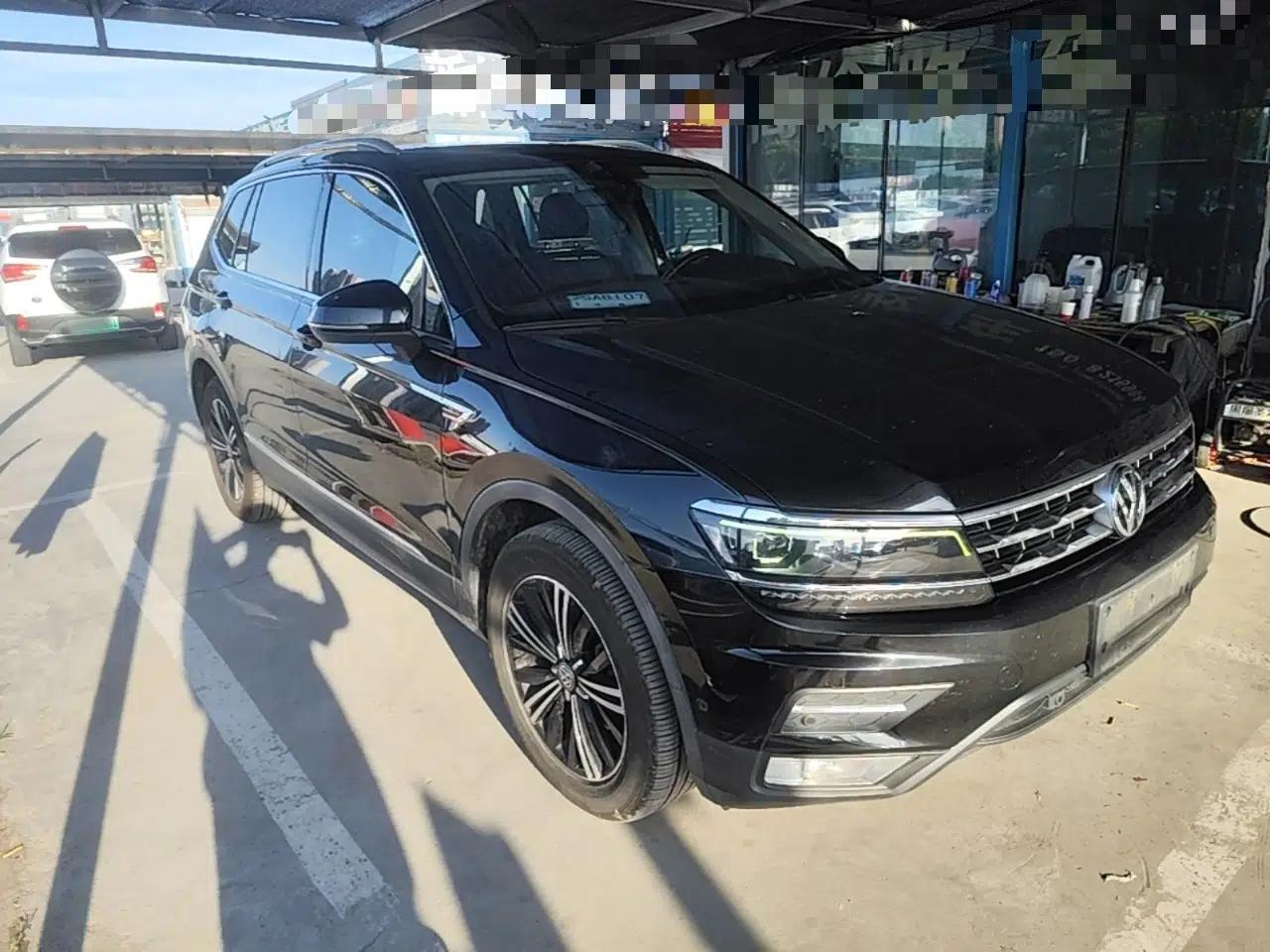 Volkswagen Tiguan L 2018 Revised 330TSI Automatic Two-Wheel Drive Flagship Edition — миниатюра 12