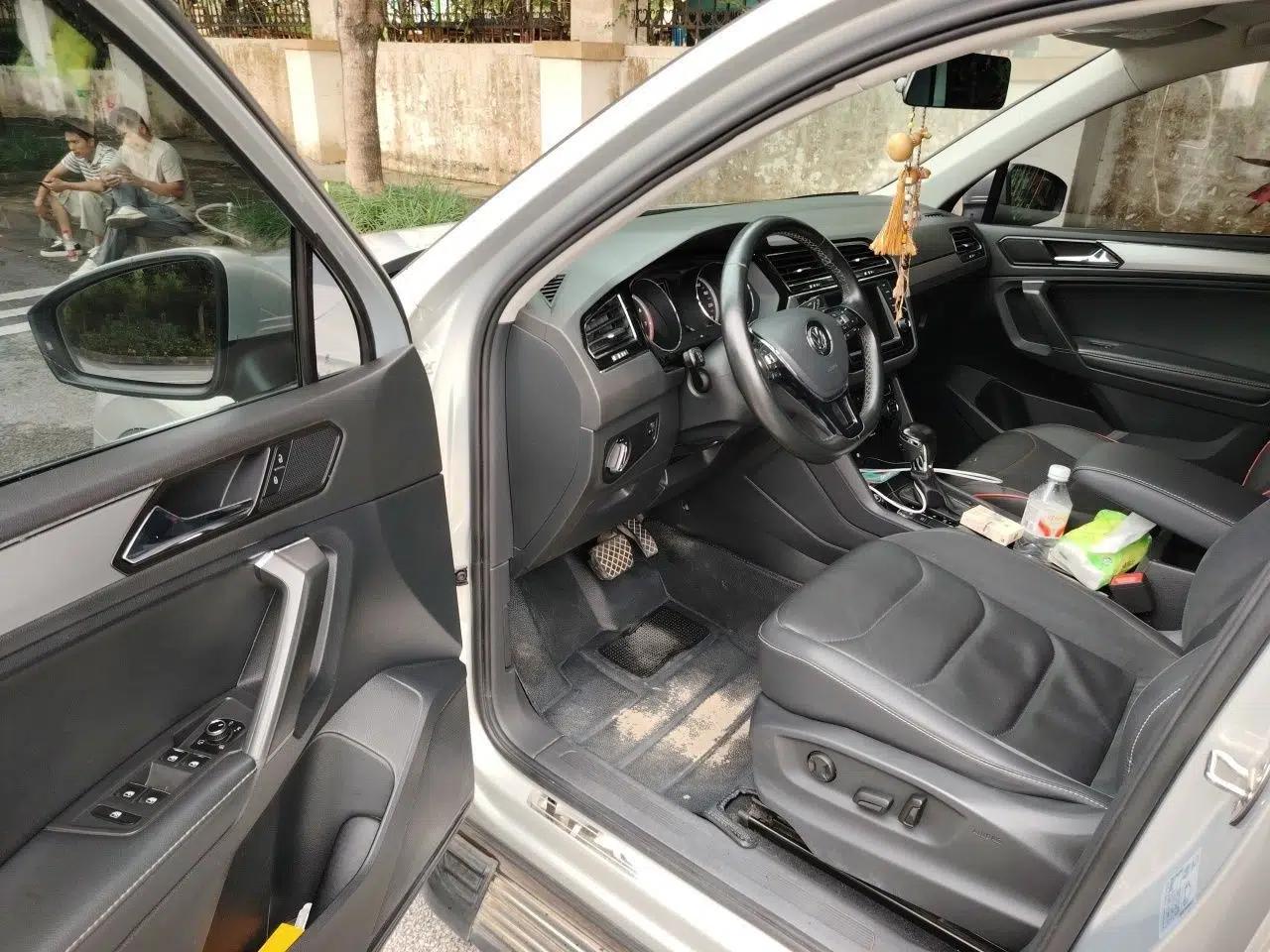 Volkswagen Tiguan L 2018 Facelift 330TSI Automatic Two-Wheel Drive Luxury Edition — миниатюра 19