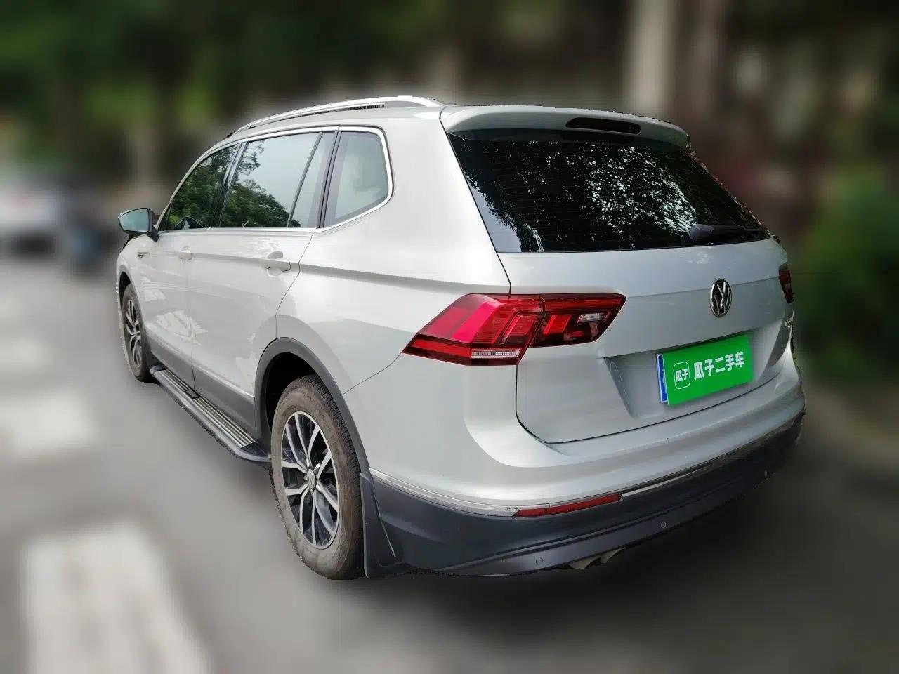 Volkswagen Tiguan L 2018 Facelift 330TSI Automatic Two-Wheel Drive Luxury Edition — миниатюра 4