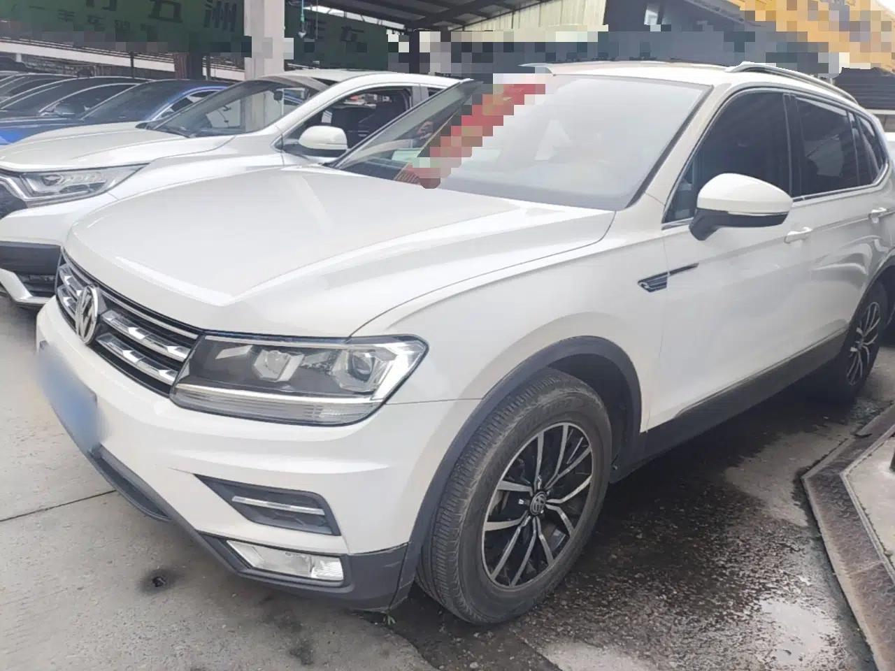 Volkswagen Tiguan L 2018 330TSI Automatic Two-Wheel Drive Comfort Edition — миниатюра 1