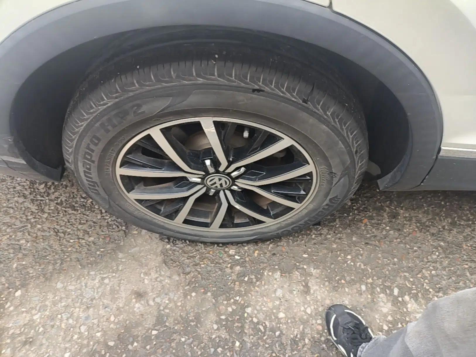 Volkswagen Tiguan L 2018 330TSI Automatic Two-Wheel Drive Comfort Edition — миниатюра 11