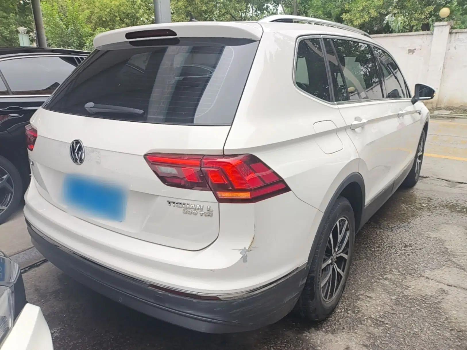 Volkswagen Tiguan L 2018 330TSI Automatic Two-Wheel Drive Comfort Edition — миниатюра 6