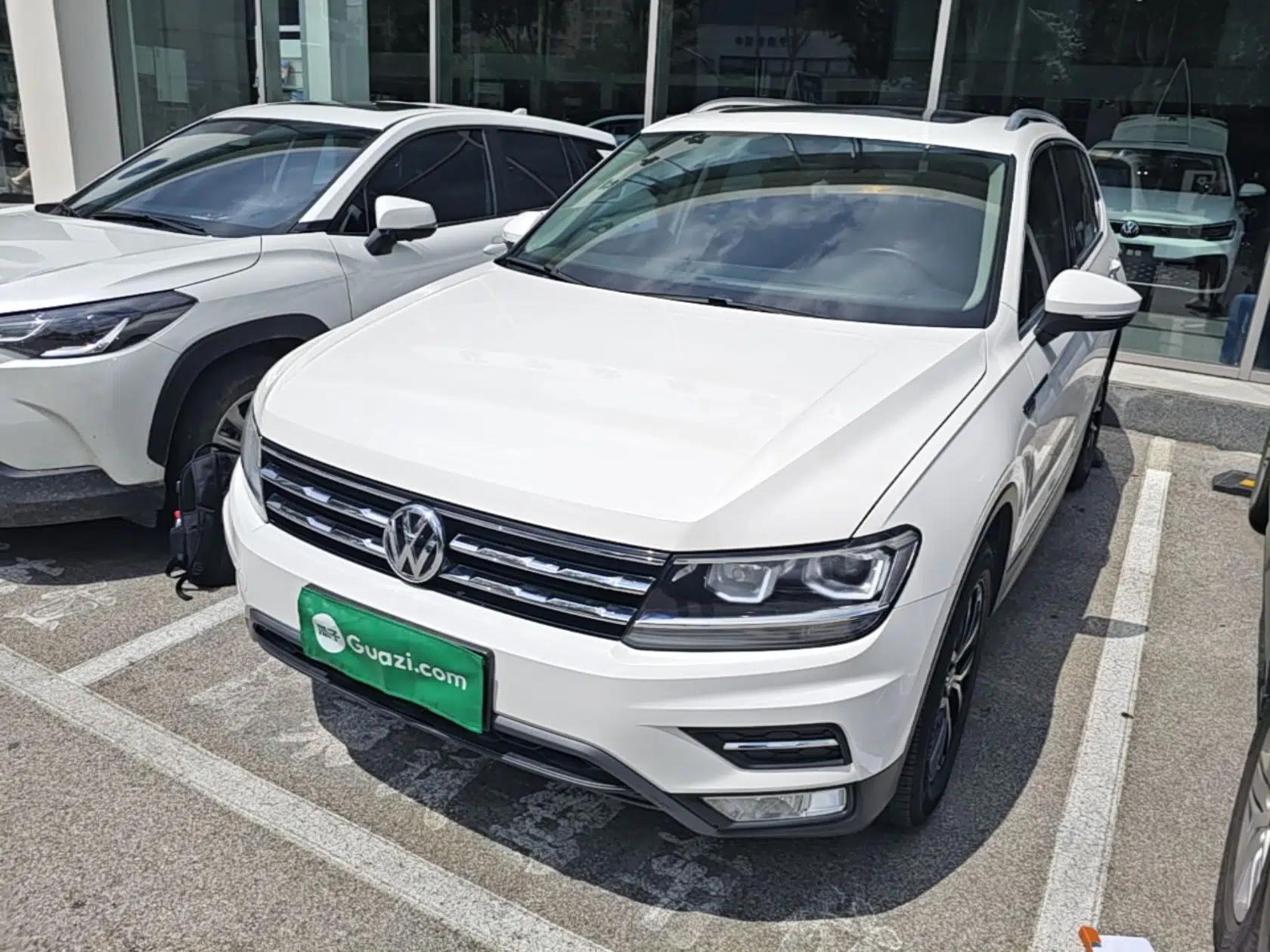 Volkswagen Tiguan L 2017 330TSI Automatic Two-Wheel Drive Luxury Edition — миниатюра 1