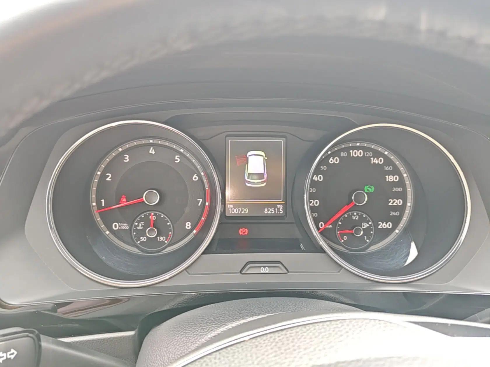 Volkswagen Tiguan L 2017 330TSI Automatic Two-Wheel Drive Luxury Edition — миниатюра 14