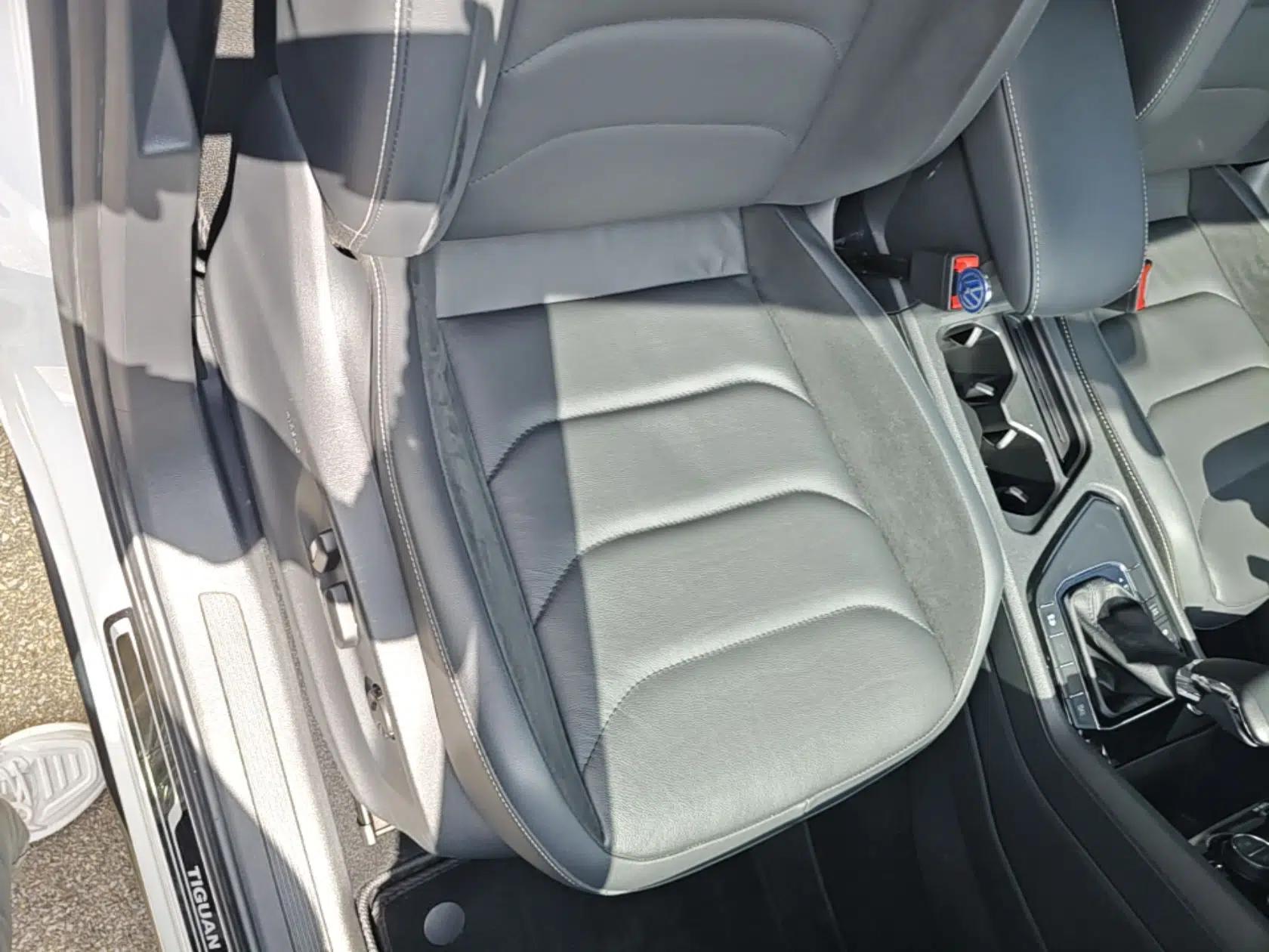 Volkswagen Tiguan L 2017 330TSI Automatic Two-Wheel Drive Luxury Edition — миниатюра 19