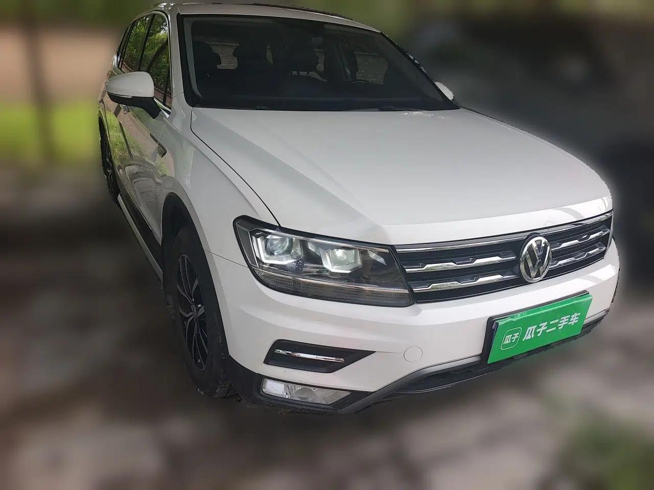 Volkswagen Tiguan L 2018 330TSI Automatic Two-Wheel Drive Luxury Edition — миниатюра 3