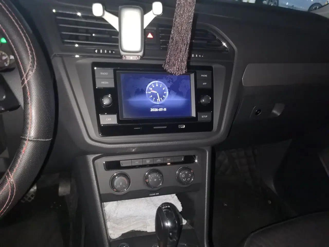 Volkswagen Tiguan L 2020 330TSI Automatic Two-Wheel Drive Luxury Edition China VI Standard — миниатюра 13