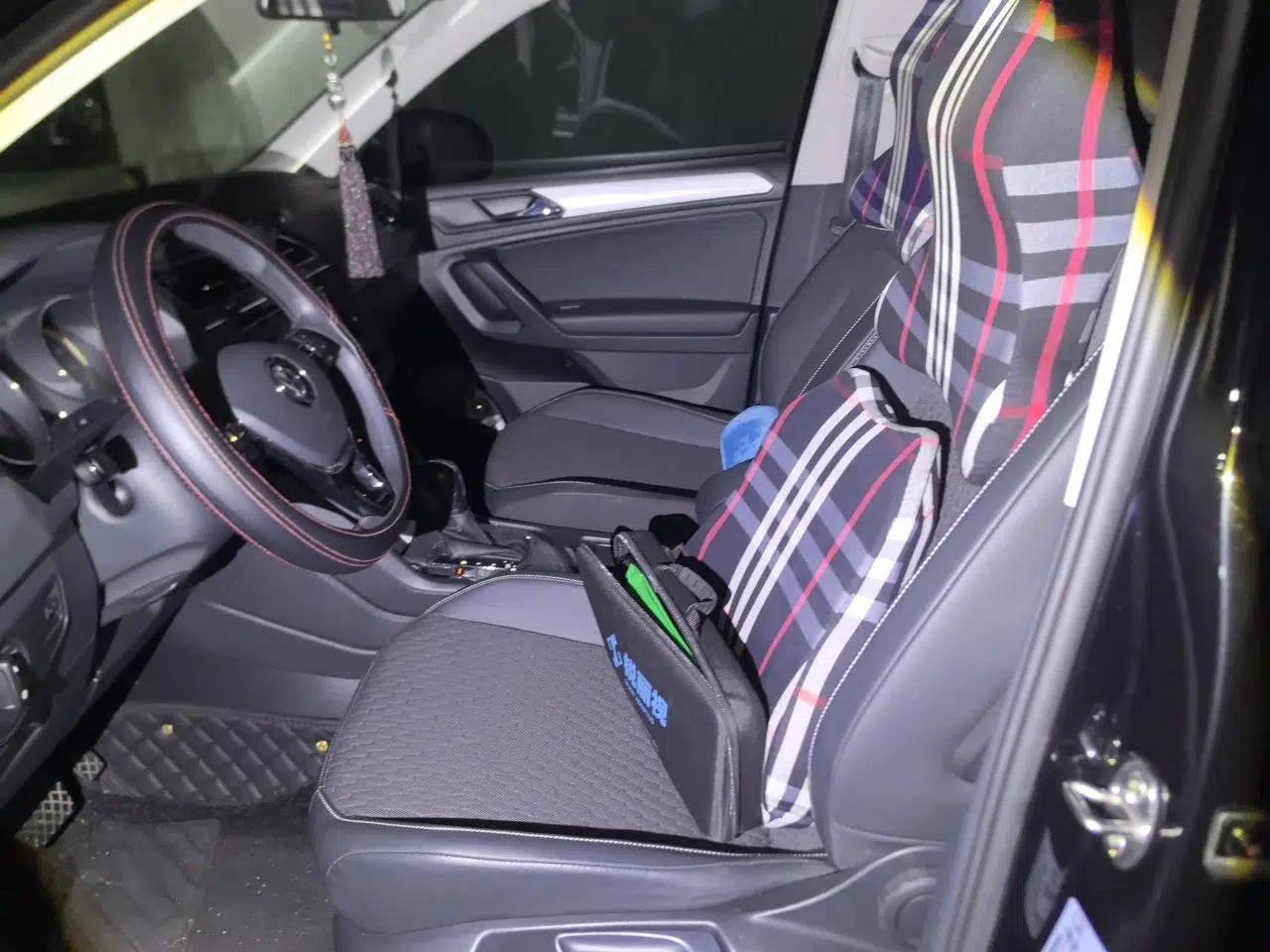 Volkswagen Tiguan L 2020 330TSI Automatic Two-Wheel Drive Luxury Edition China VI Standard — миниатюра 15