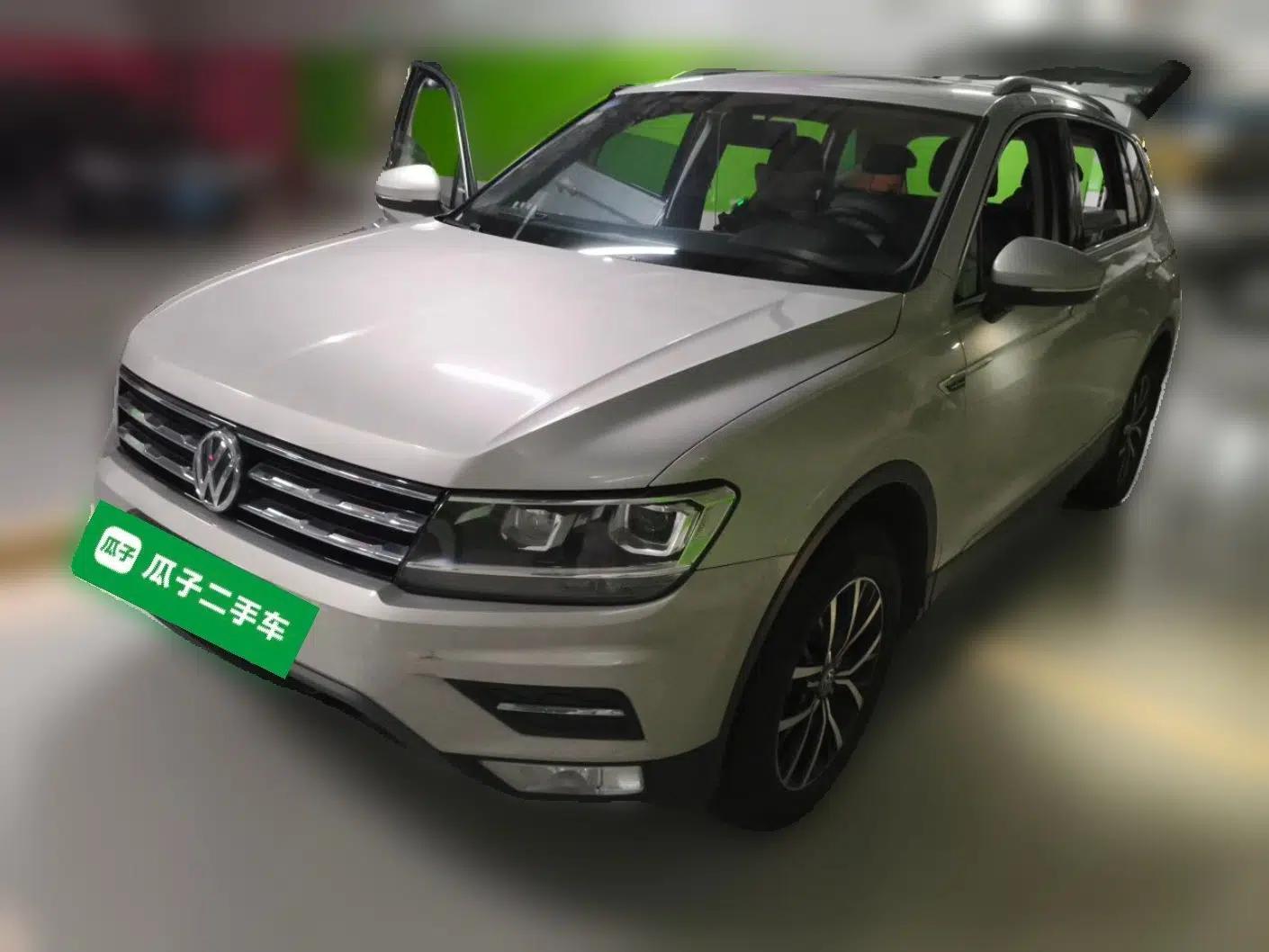 Volkswagen Tiguan L 2018 330TSI Automatic Two-Wheel Drive Luxury Edition — миниатюра 1