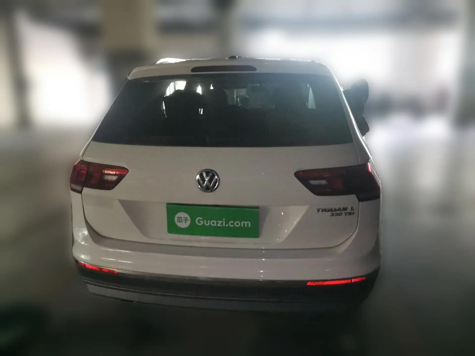 Volkswagen Tiguan L 2019 Updated Version 330TSI Automatic Two-Wheel Drive Panoramic Comfort Edition China VI Standard — миниатюра 5