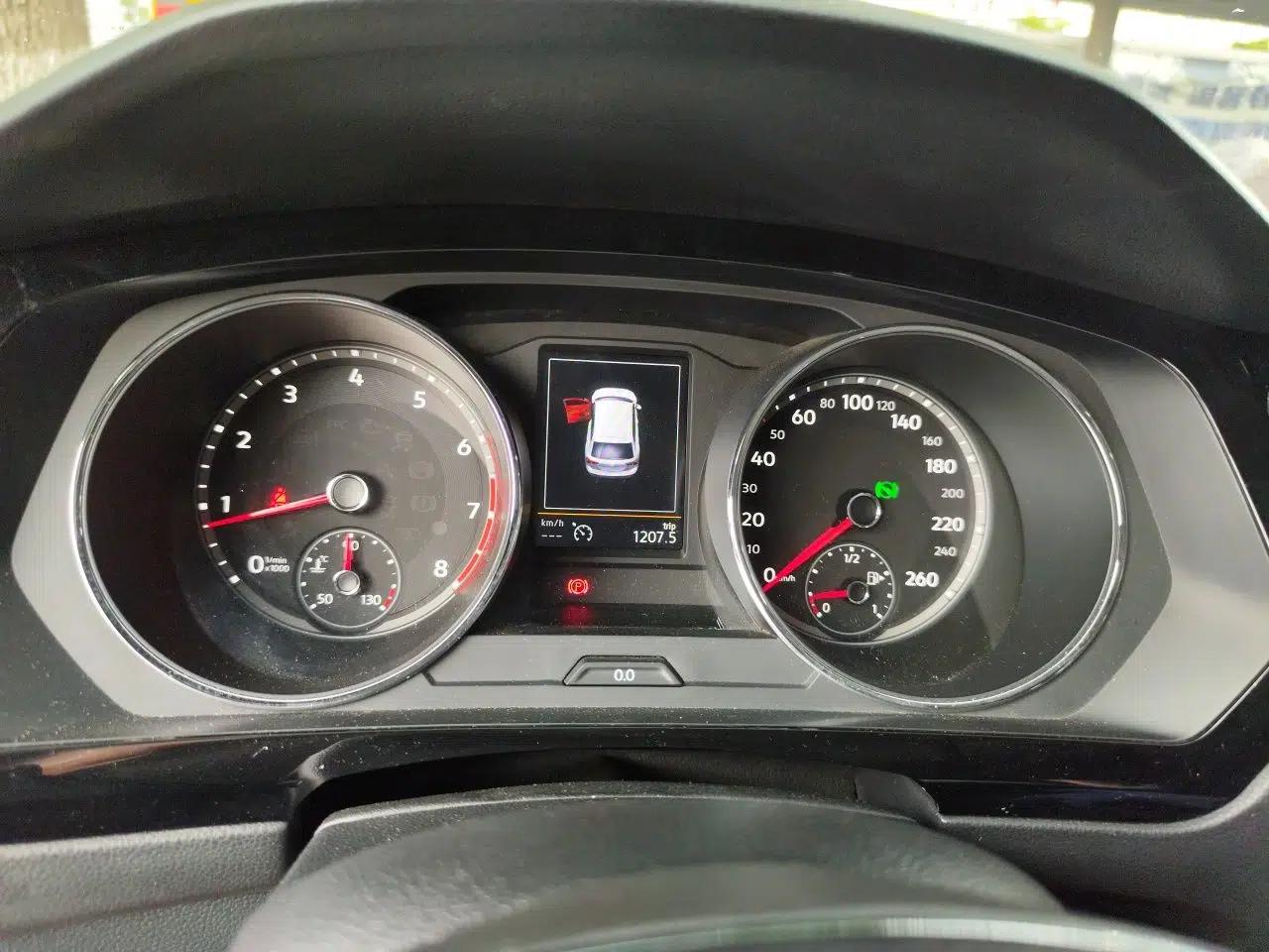 Volkswagen Tiguan L 2019 330TSI Automatic Two-Wheel Drive Smart Luxury Version China VI Standard — миниатюра 11