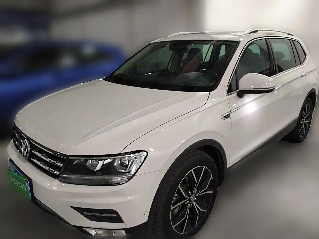 Volkswagen Tiguan L 2020 330TSI Automatic Two-Wheel Drive Smart Luxury Edition China VI Standard — миниатюра 1