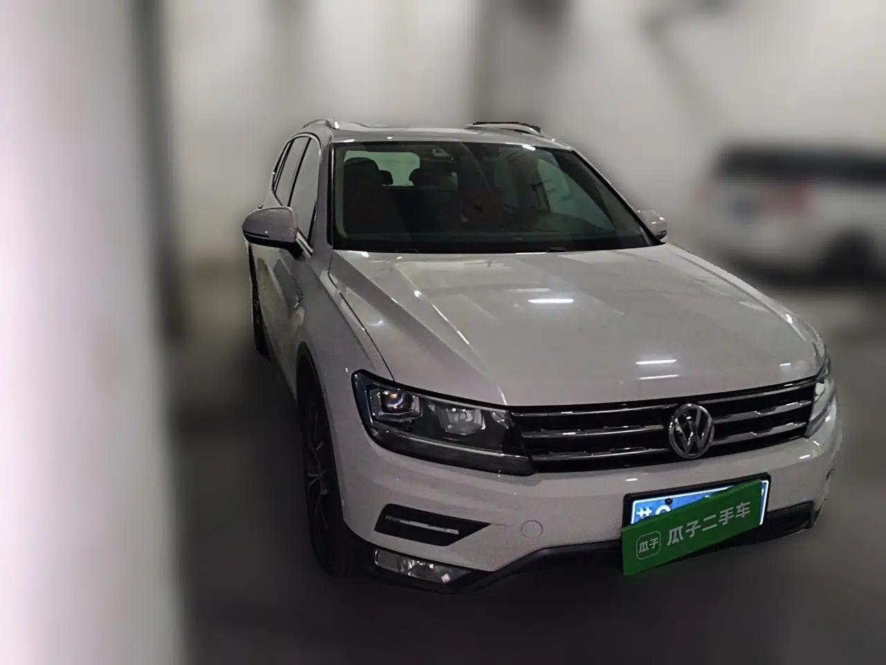 Volkswagen Tiguan L 2020 330TSI Automatic Two-Wheel Drive Smart Luxury Edition China VI Standard — миниатюра 3
