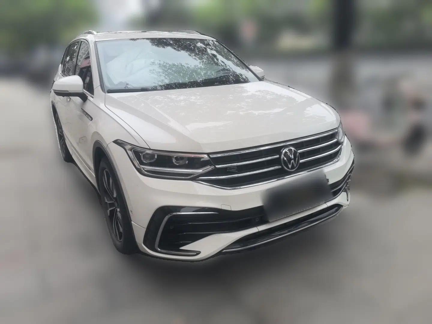 Volkswagen Tiguan L 2022 330TSI Automatic Two-Wheel Drive R-Line Enhanced Edition — миниатюра 3