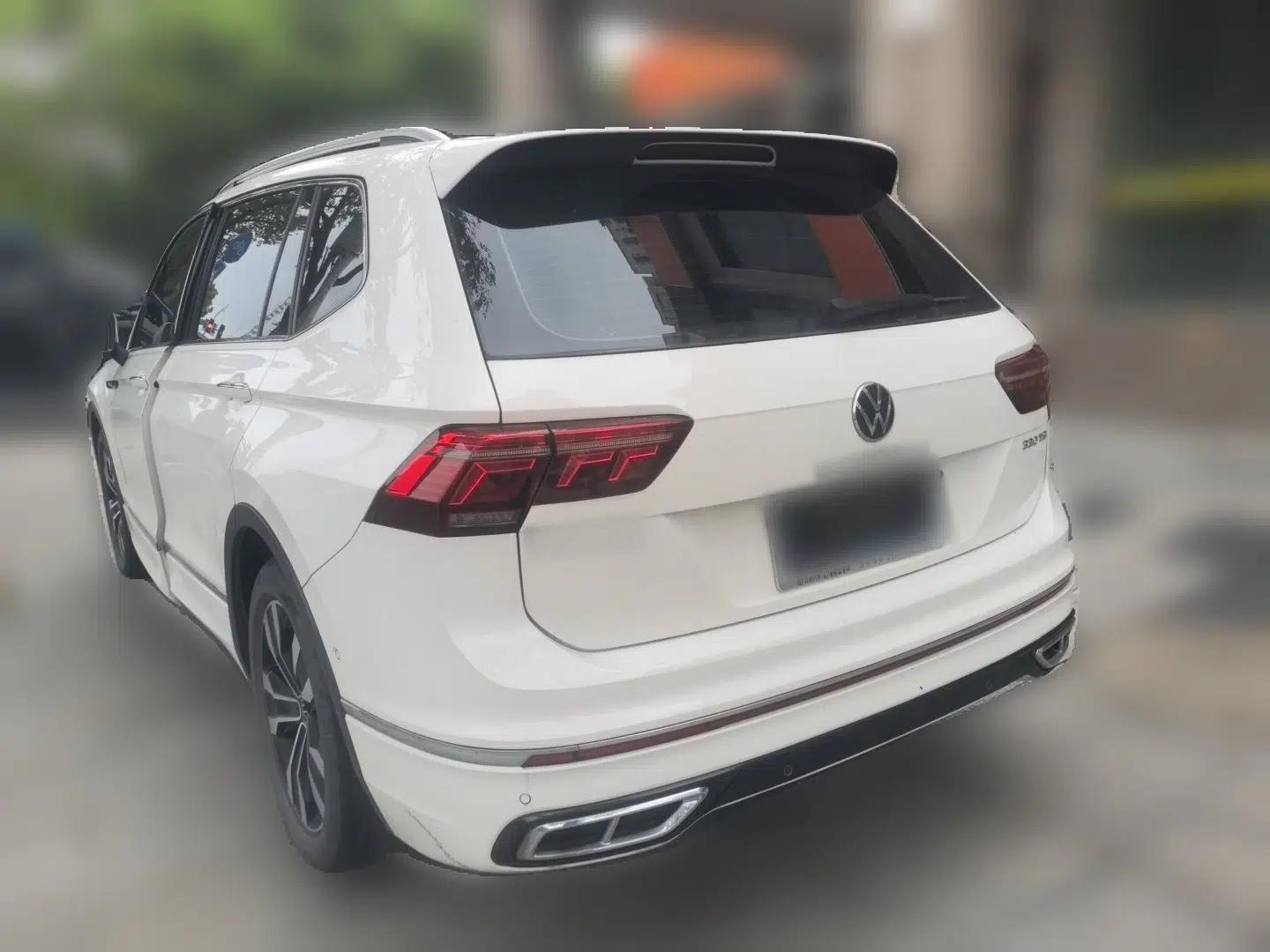 Volkswagen Tiguan L 2022 330TSI Automatic Two-Wheel Drive R-Line Enhanced Edition — миниатюра 4