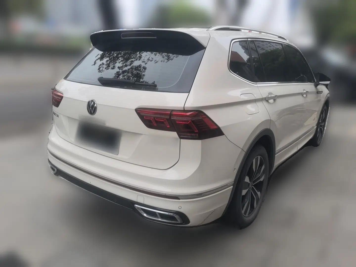 Volkswagen Tiguan L 2022 330TSI Automatic Two-Wheel Drive R-Line Enhanced Edition — миниатюра 6