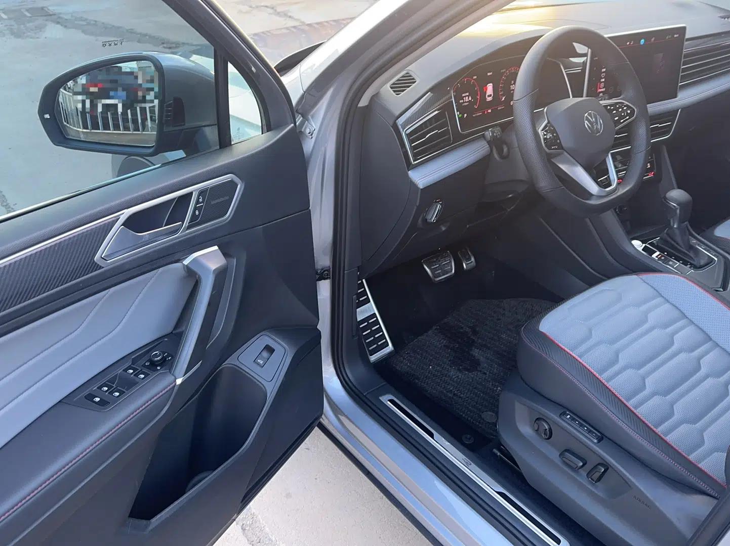 Volkswagen Tiguan L 2023 330TSI Automatic Two-Wheel Drive R-Line Flagship Edition — миниатюра 12