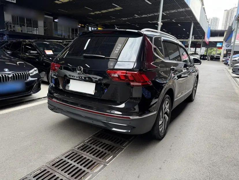 Volkswagen Tiguan L 2025 Model, Outstanding Version, 300TSI Automatic Two-Wheel Drive Longteng Edition — миниатюра 16