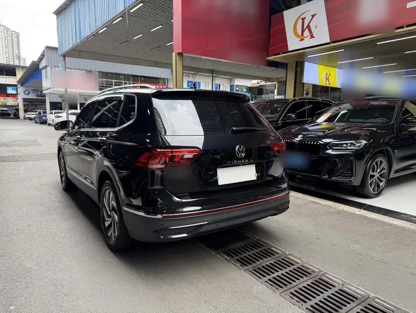 Volkswagen Tiguan L 2025 Model, Outstanding Version, 300TSI Automatic Two-Wheel Drive Longteng Edition — миниатюра 17
