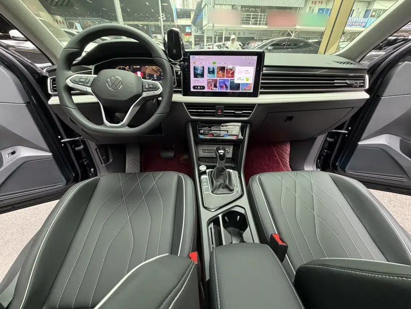 Volkswagen Tiguan L 2025 Model, Outstanding Version, 300TSI Automatic Two-Wheel Drive Longteng Edition — миниатюра 21