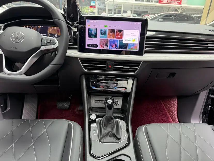 Volkswagen Tiguan L 2025 Model, Outstanding Version, 300TSI Automatic Two-Wheel Drive Longteng Edition — миниатюра 33