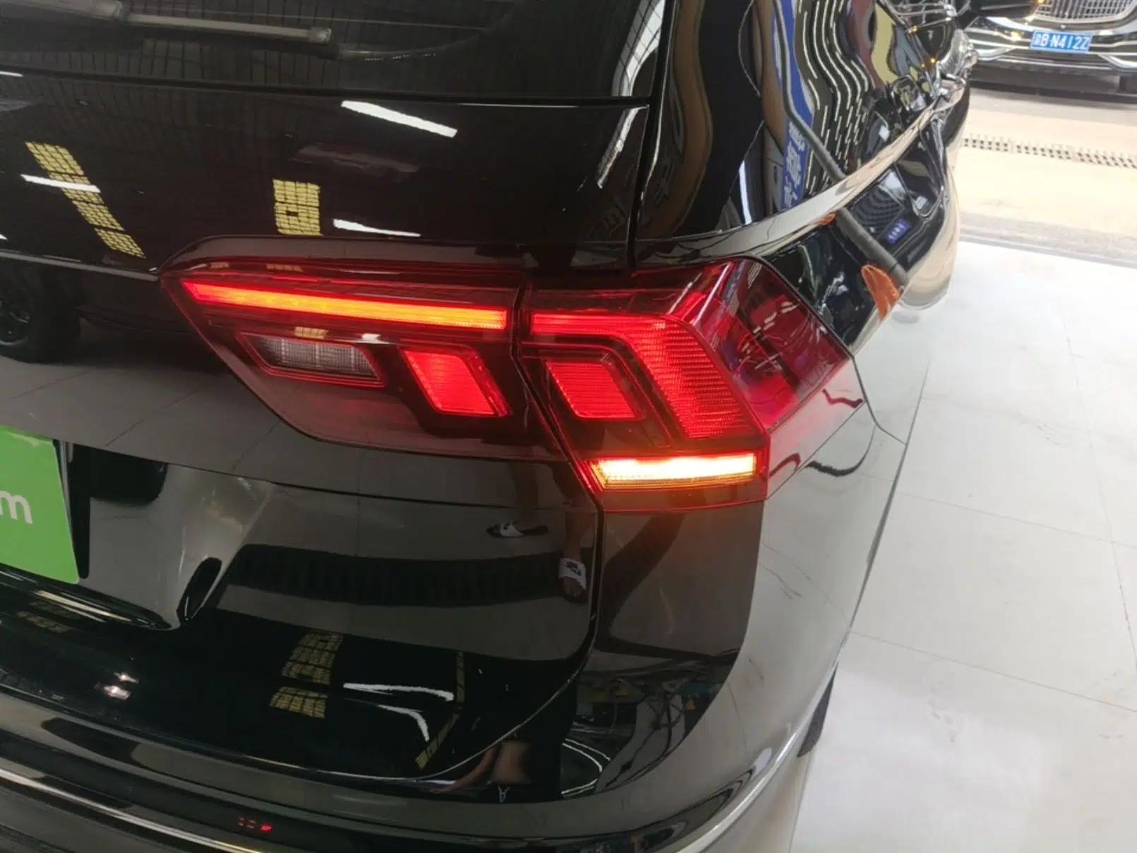 Volkswagen Tiguan L 2025 Model, Outstanding Version, 300TSI Automatic Two-Wheel Drive Longteng Edition — миниатюра 9