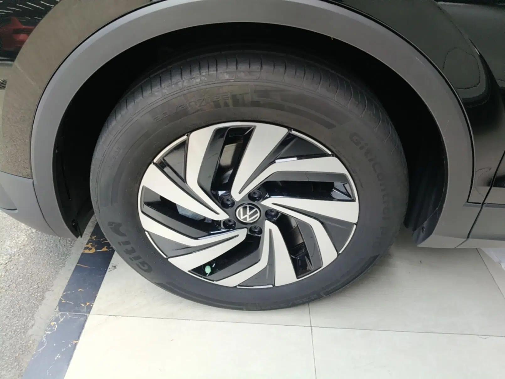 Volkswagen Tiguan L 2025 Model, Outstanding Version, 300TSI Automatic Two-Wheel Drive Longteng Edition — миниатюра 10