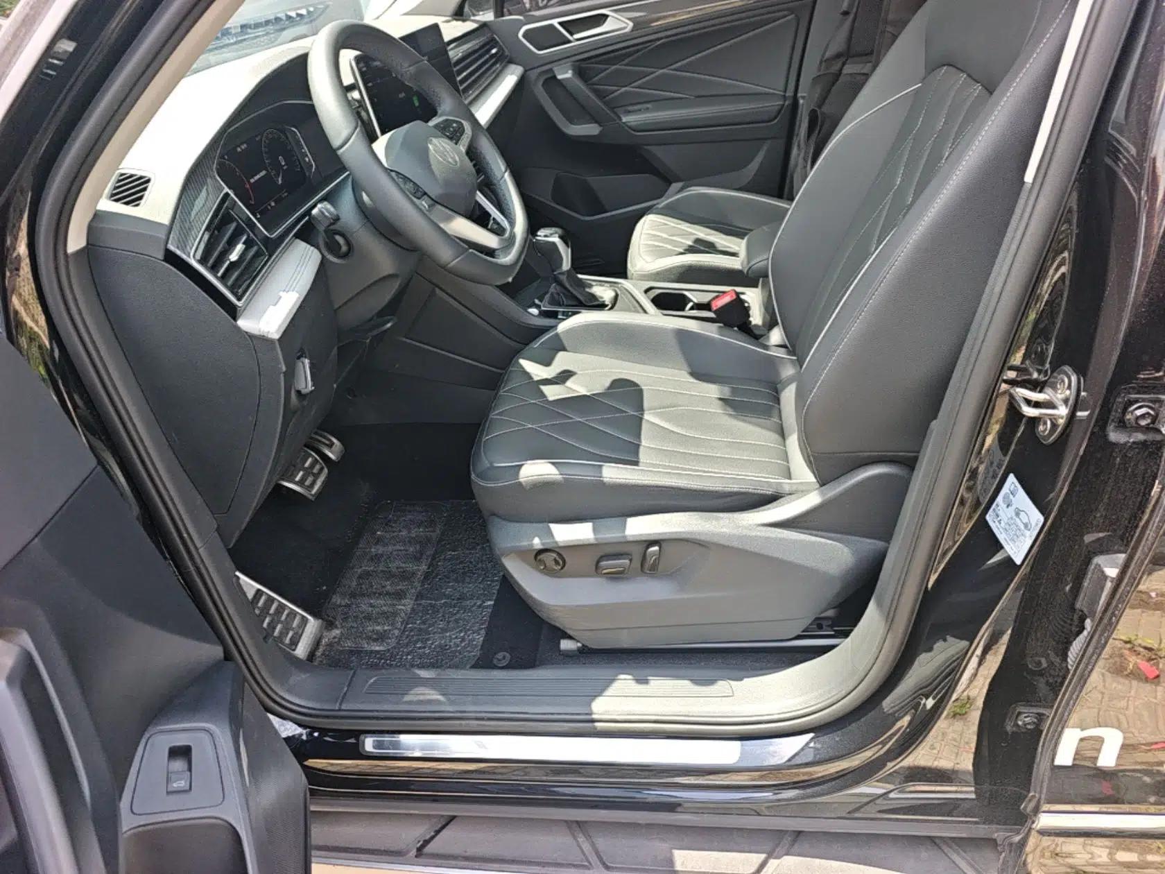 Volkswagen Tiguan L 2024 330TSI Automatic Two-Wheel Drive R-Line Enhanced Edition — миниатюра 17