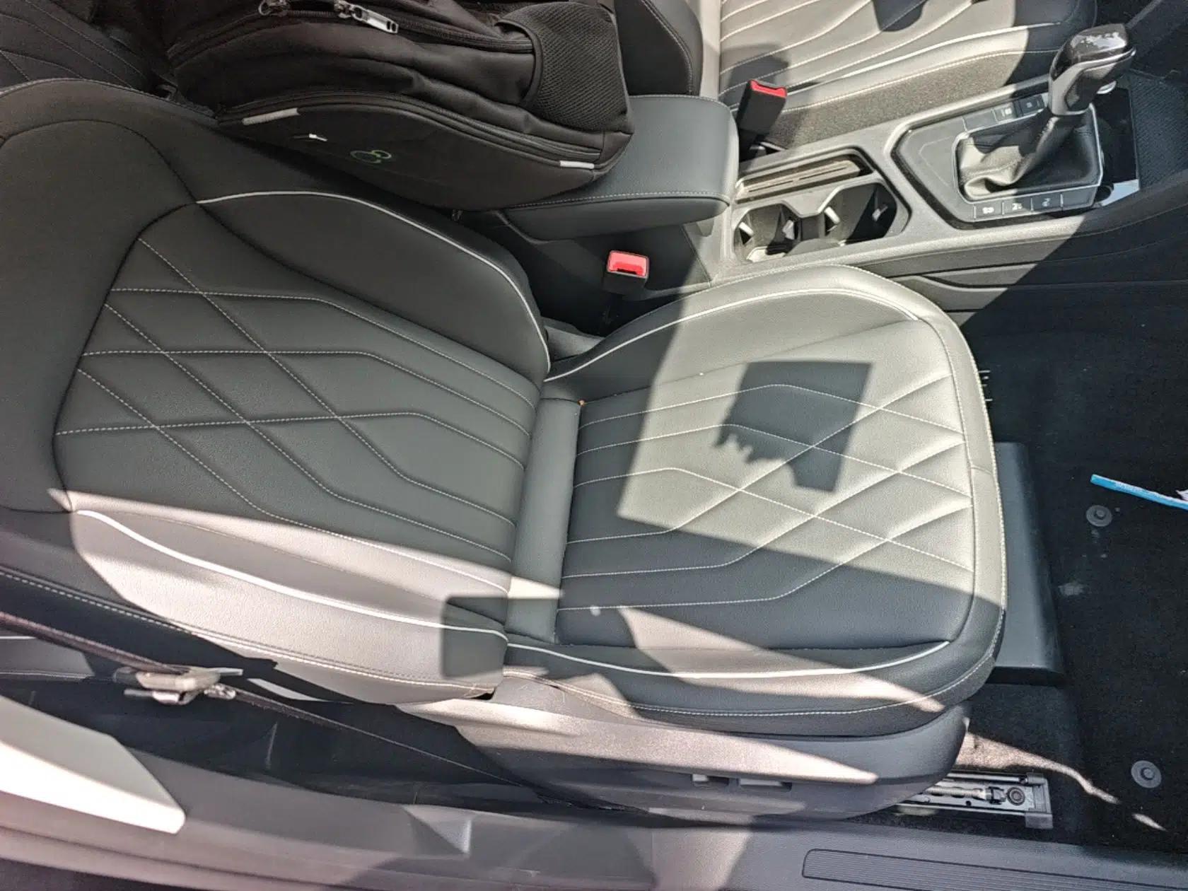 Volkswagen Tiguan L 2024 330TSI Automatic Two-Wheel Drive R-Line Enhanced Edition — миниатюра 19