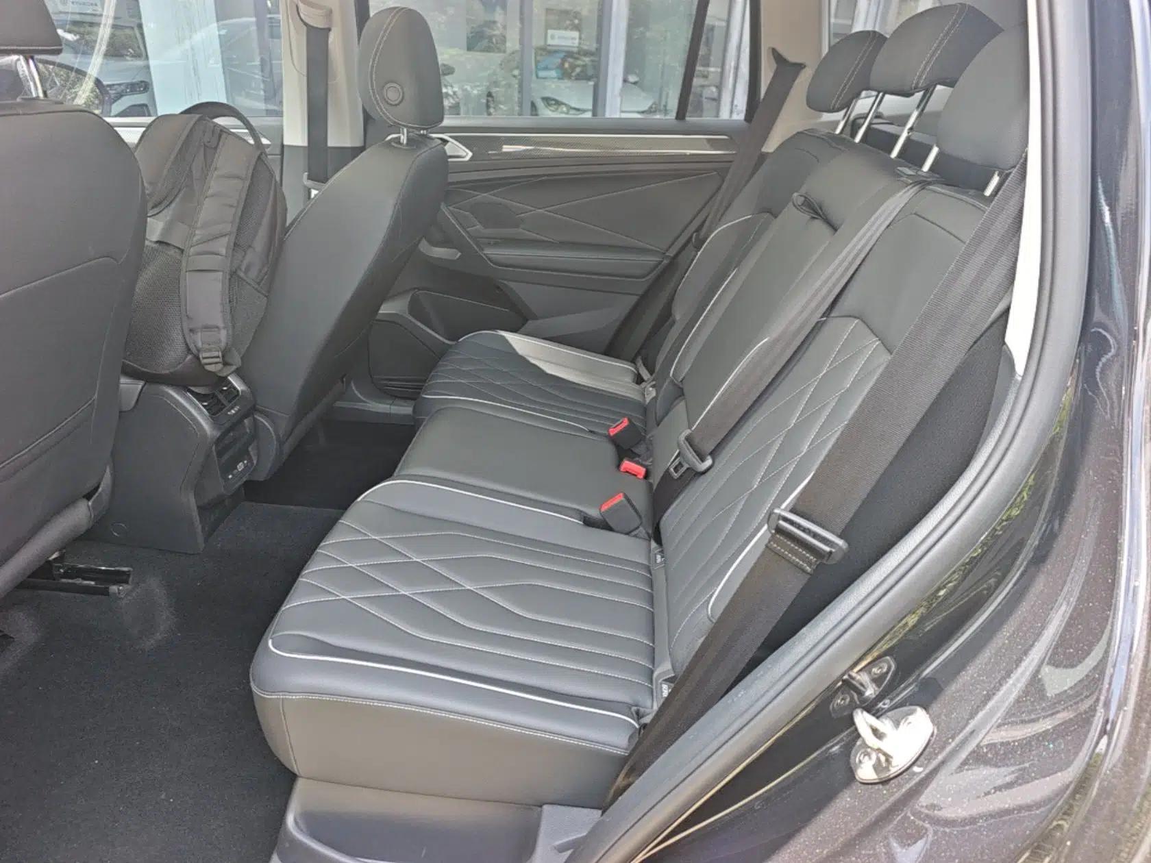 Volkswagen Tiguan L 2024 330TSI Automatic Two-Wheel Drive R-Line Enhanced Edition — миниатюра 20
