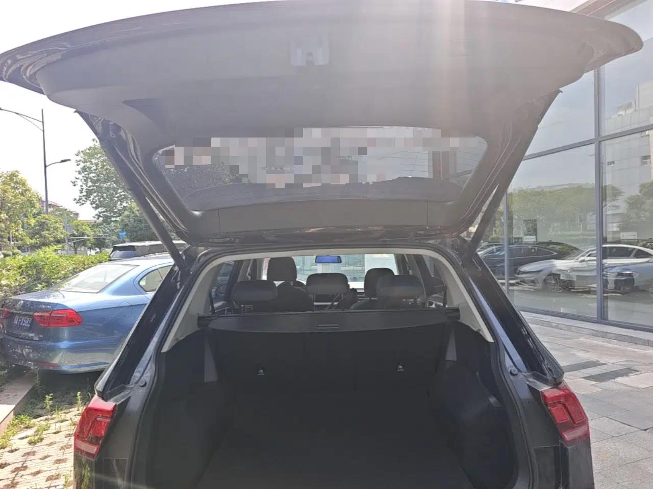 Volkswagen Tiguan L 2024 330TSI Automatic Two-Wheel Drive R-Line Enhanced Edition — миниатюра 22