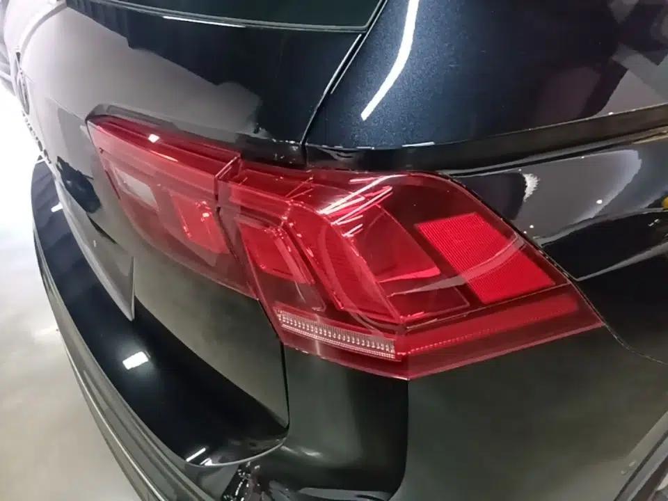Volkswagen Tiguan L 2025 Model Outstanding Version 330TSI Automatic Two-Wheel Drive R-Line Longyao Edition — миниатюра 14