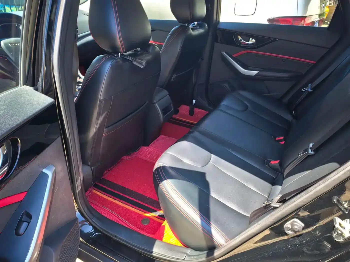 Venucia D60 2018 1.6L CVT Comfort Edition — миниатюра 4