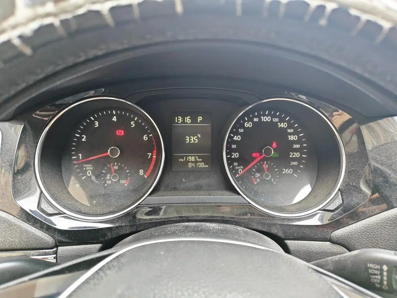 Volkswagen Sagitar 2015 230TSI Automatic Comfort Version — миниатюра 11