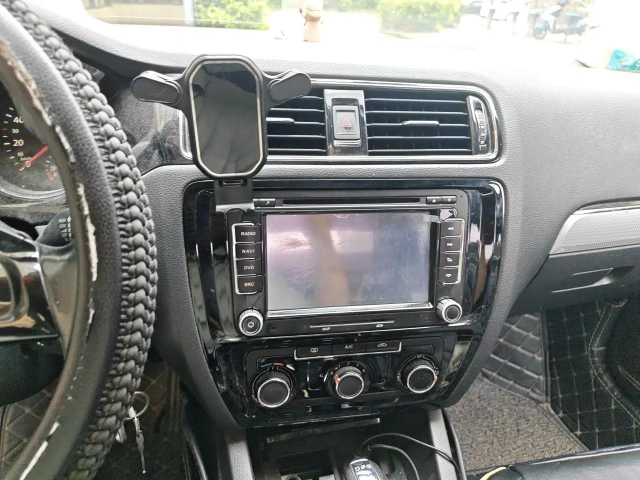 Volkswagen Sagitar 2015 230TSI Automatic Comfort Version — миниатюра 13