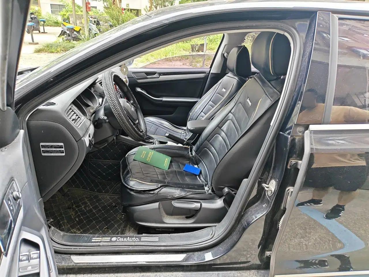 Volkswagen Sagitar 2015 230TSI Automatic Comfort Version — миниатюра 15