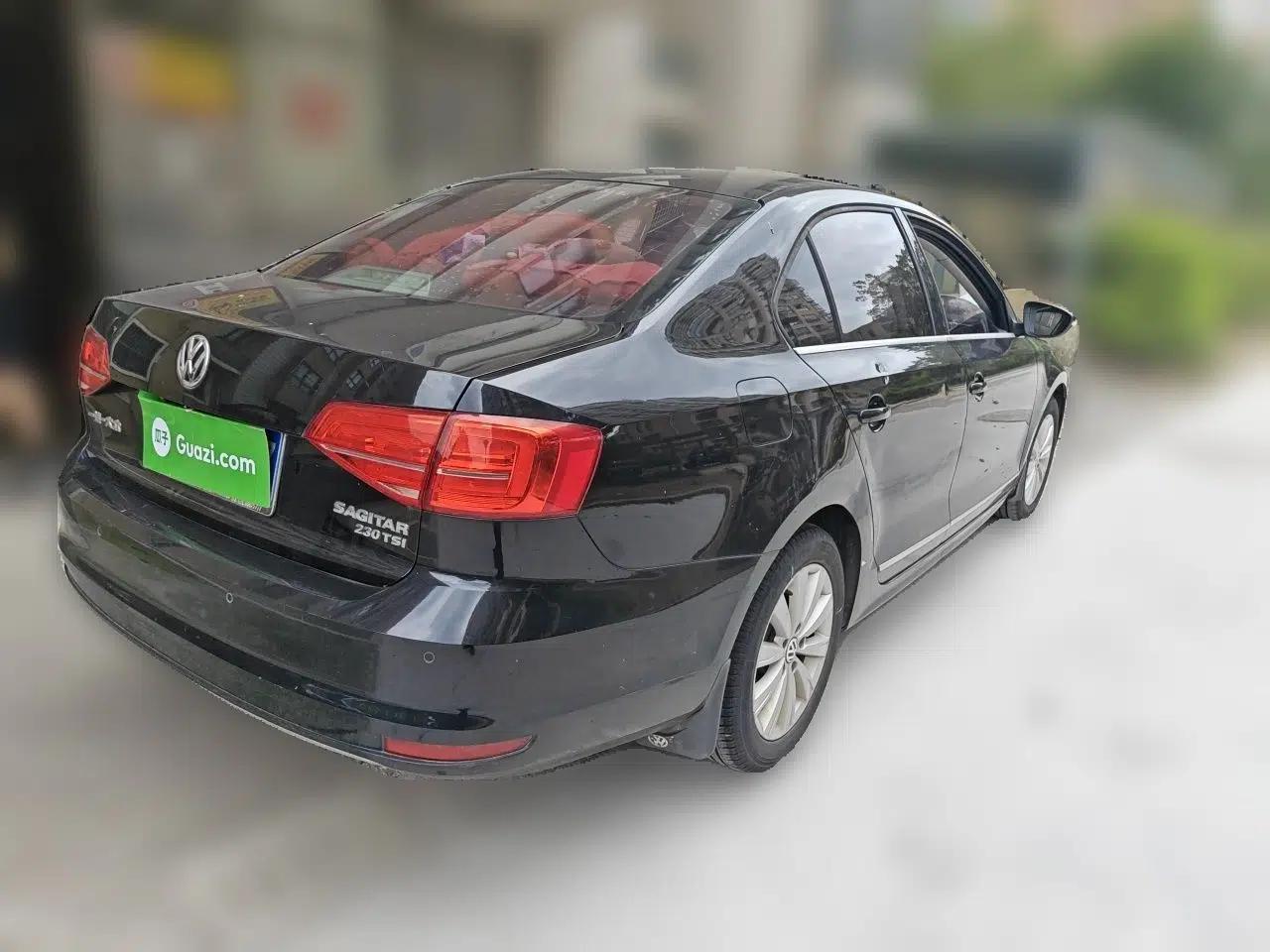 Volkswagen Sagitar 2015 230TSI Automatic Comfort Version — миниатюра 6