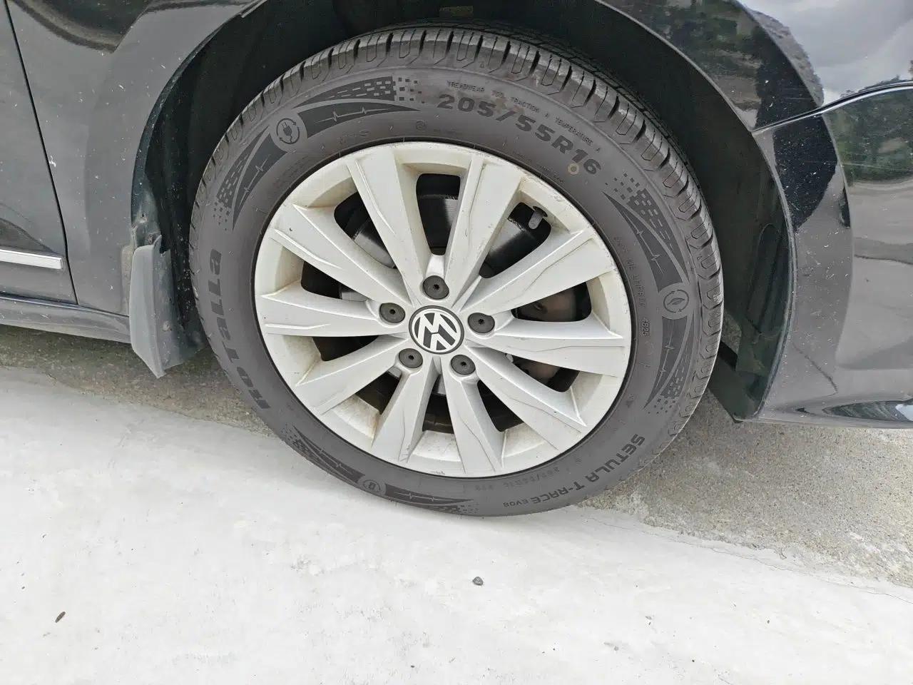 Volkswagen Sagitar 2015 230TSI Automatic Comfort Version — миниатюра 8