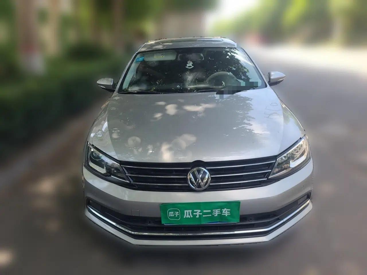 Volkswagen Sagitar 2017 230TSI Automatic Luxury Edition — миниатюра 2