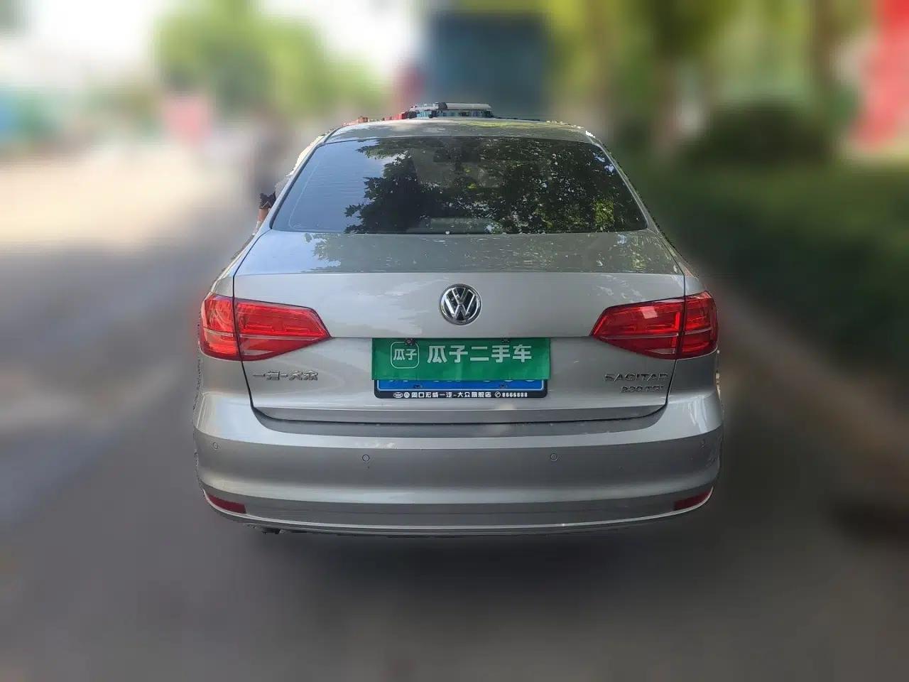 Volkswagen Sagitar 2017 230TSI Automatic Luxury Edition — миниатюра 5