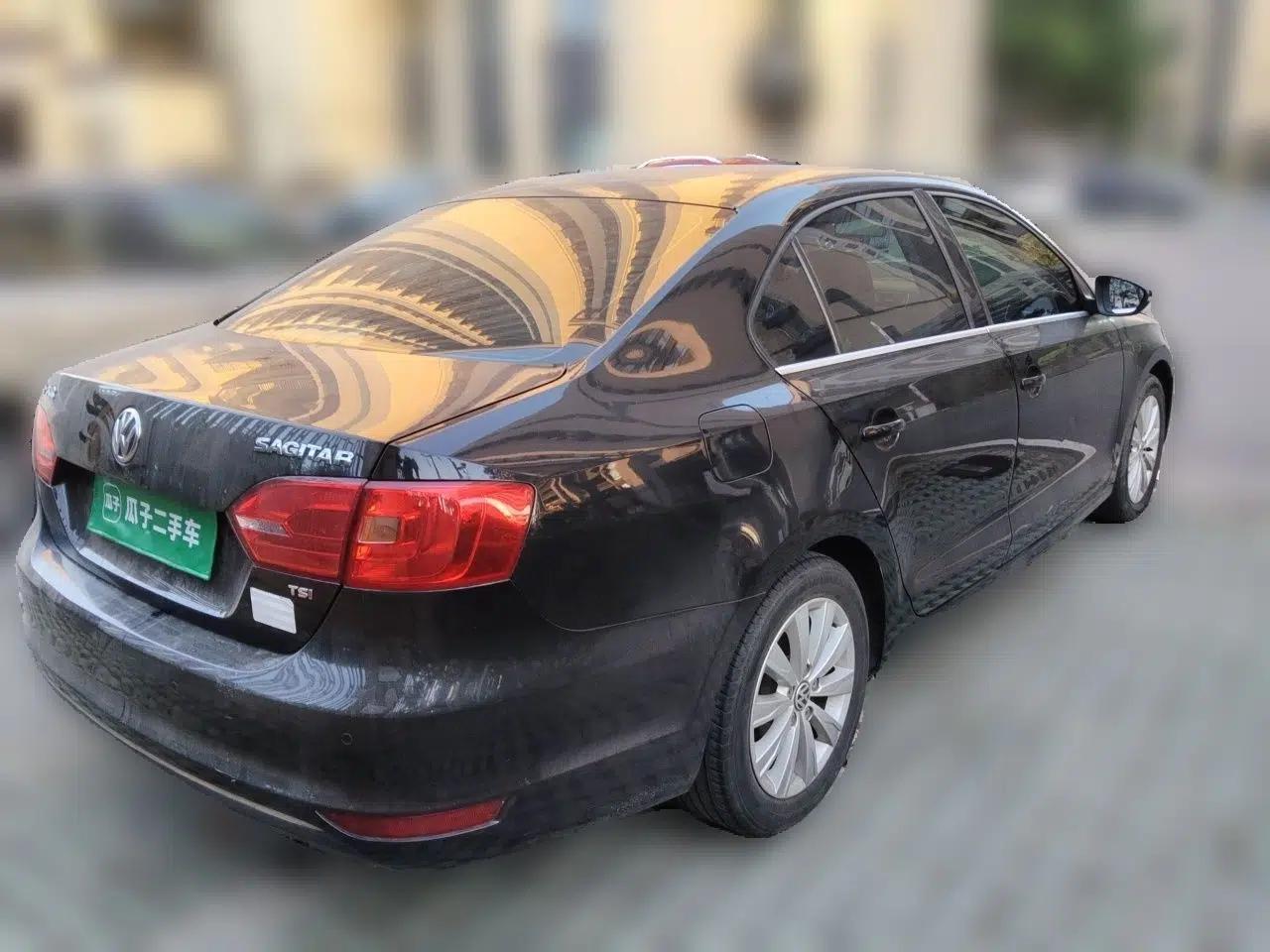 Volkswagen Sagitar 2014 1.4TSI Automatic Luxury Model — миниатюра 6