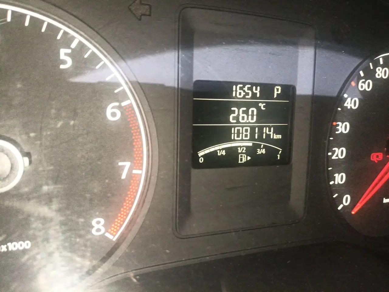 Volkswagen Sagitar 2012 1.6L Automatic Fashion Edition — миниатюра 12