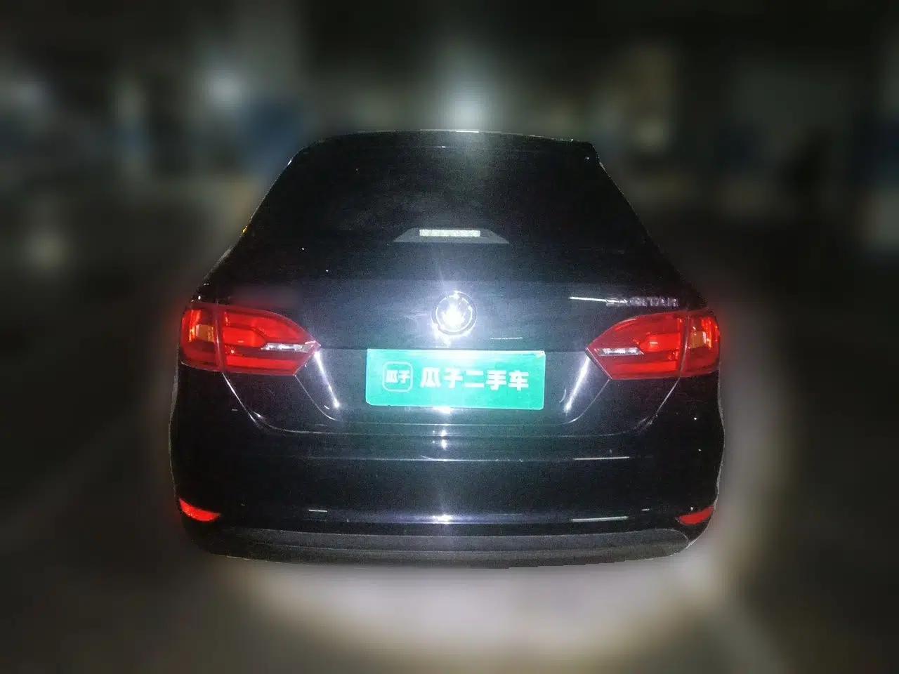 Volkswagen Sagitar 2012 1.6L Automatic Fashion Edition — миниатюра 5