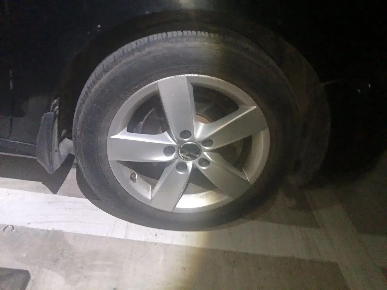 Volkswagen Sagitar 2012 1.6L Automatic Fashion Edition — миниатюра 8