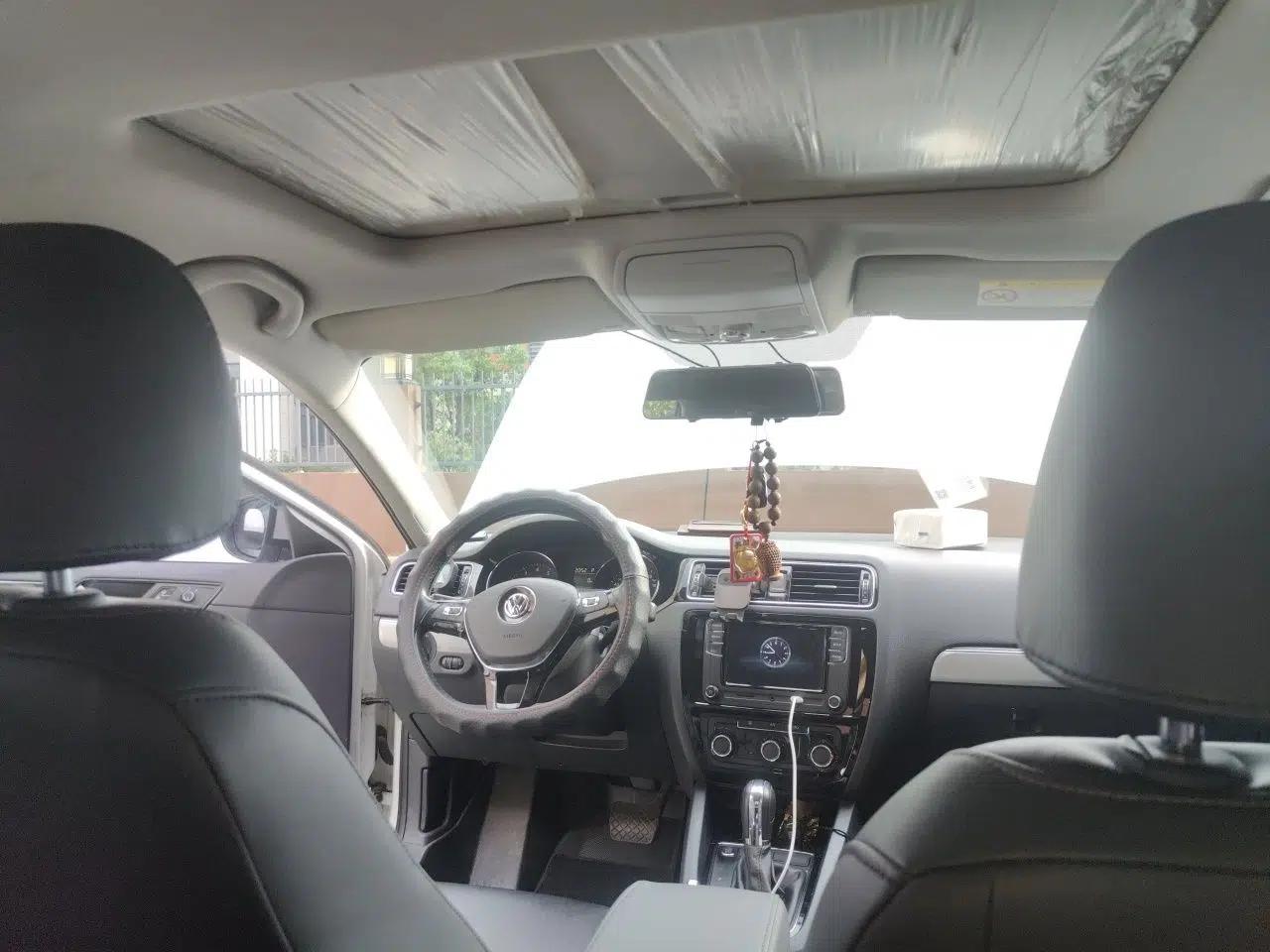 Volkswagen Sagitar 2018 1.6L Automatic Comfort Model — миниатюра 18