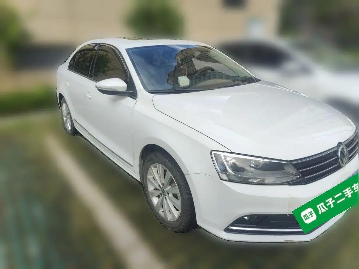 Volkswagen Sagitar 2018 1.6L Automatic Comfort Model — миниатюра 3