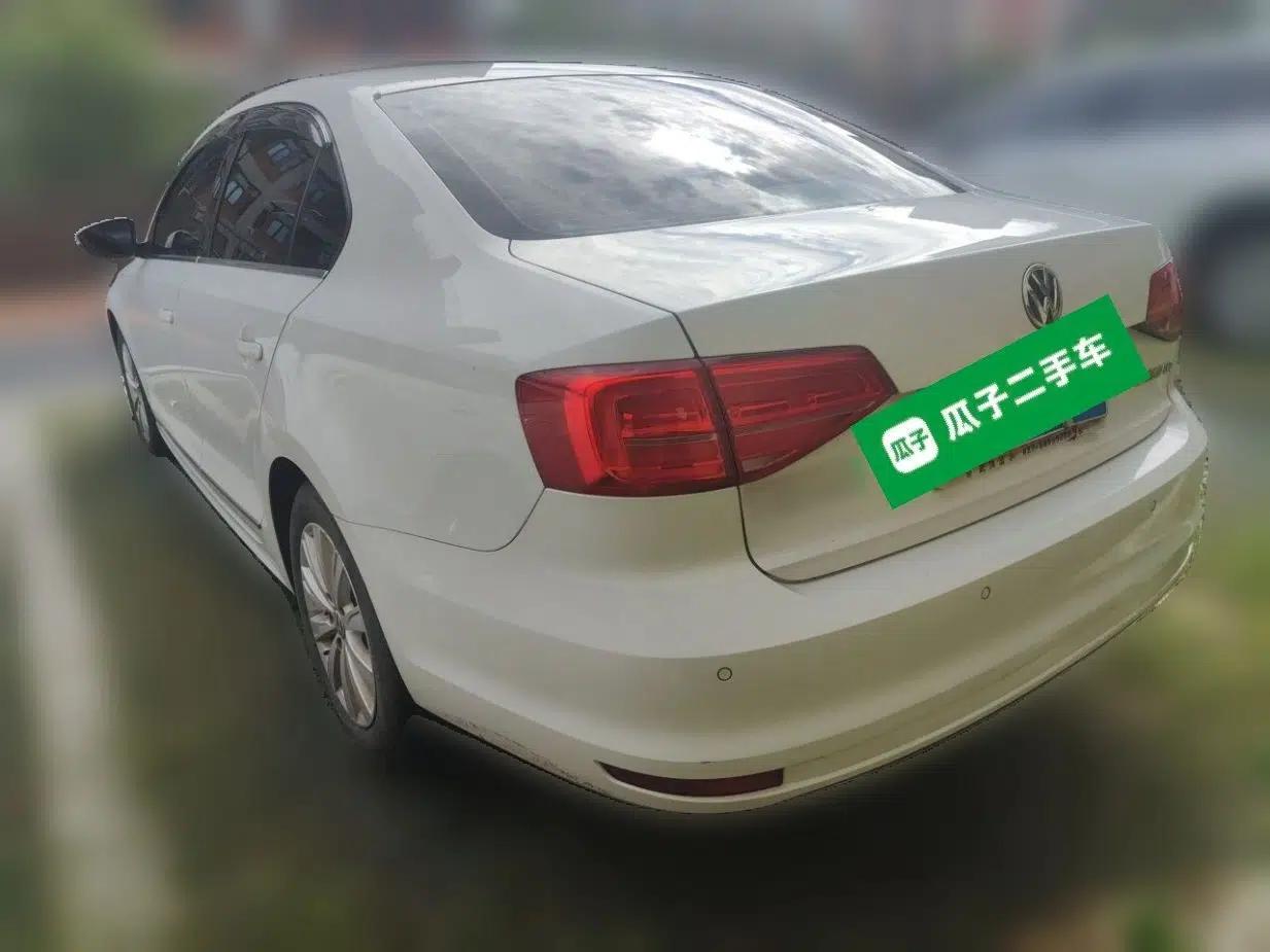 Volkswagen Sagitar 2018 1.6L Automatic Comfort Model — миниатюра 4