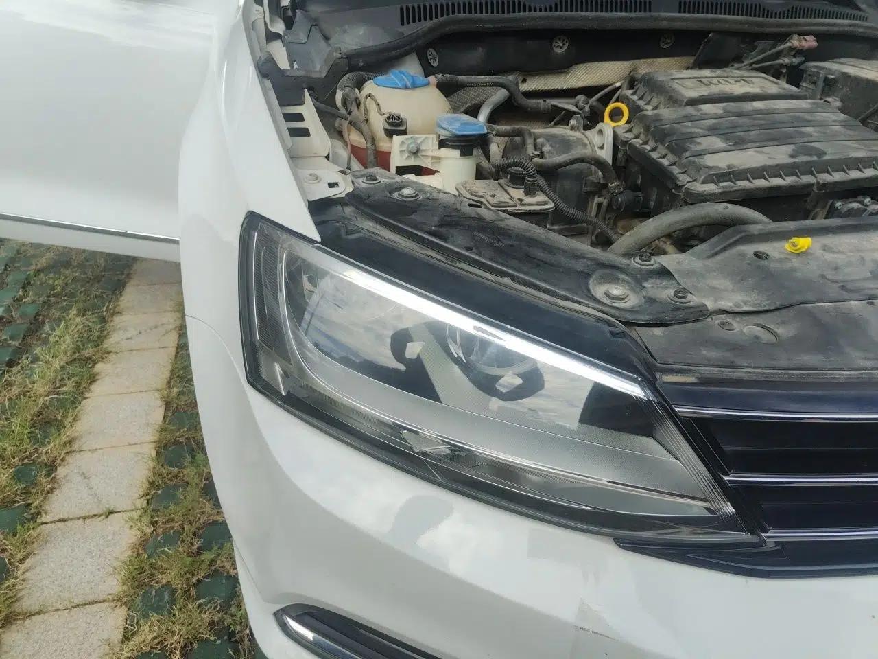 Volkswagen Sagitar 2018 1.6L Automatic Comfort Model — миниатюра 7