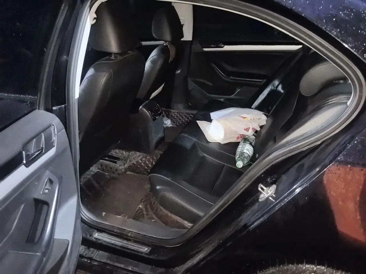 Volkswagen Sagitar 2017 1.6L Manual Comfort Model — миниатюра 17