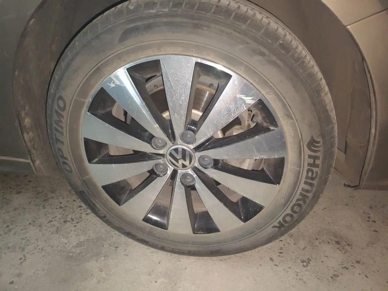 Volkswagen Sagitar 2017 1.6L Manual Comfort Model — миниатюра 8